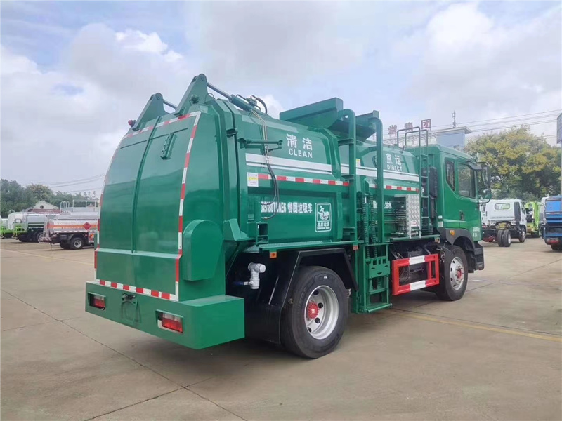 東風(fēng)10方11方餐廚垃圾車(chē)(方罐)