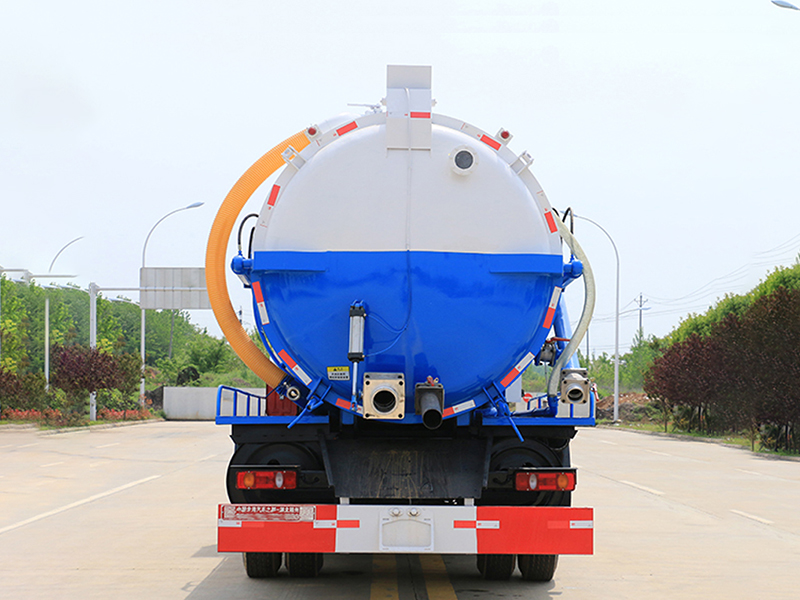 東風(fēng)天錦清洗吸污車(chē)